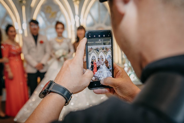 kamerzysta ślubny na weselu
