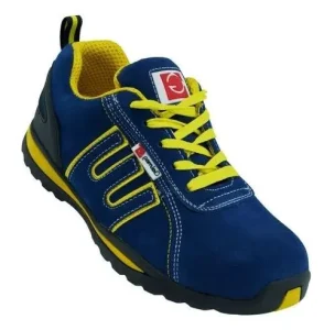 Ochrona stóp w pracy – kiedy potrzebne są buty robocze z blachą