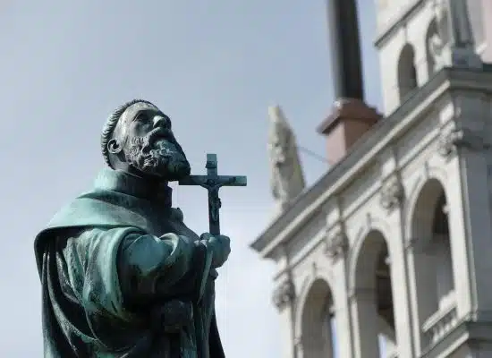 Jak zaplanować wycieczkę szkolną do Częstochowy, która łączy historię i dobry rytm dnia?